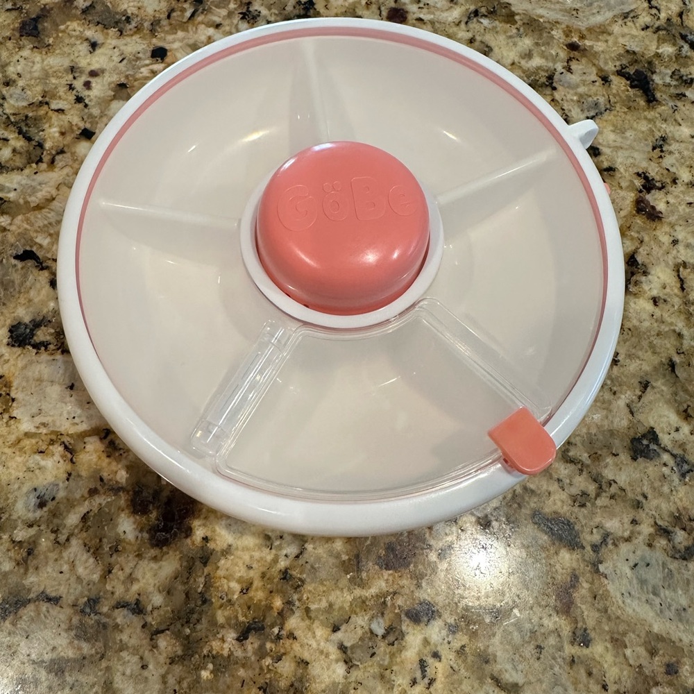 Gobe Pink Snack Spinner Box